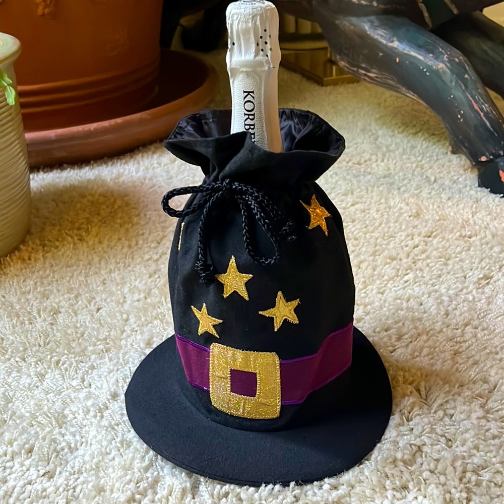 Witches’ Hat Halloween Wine Holder